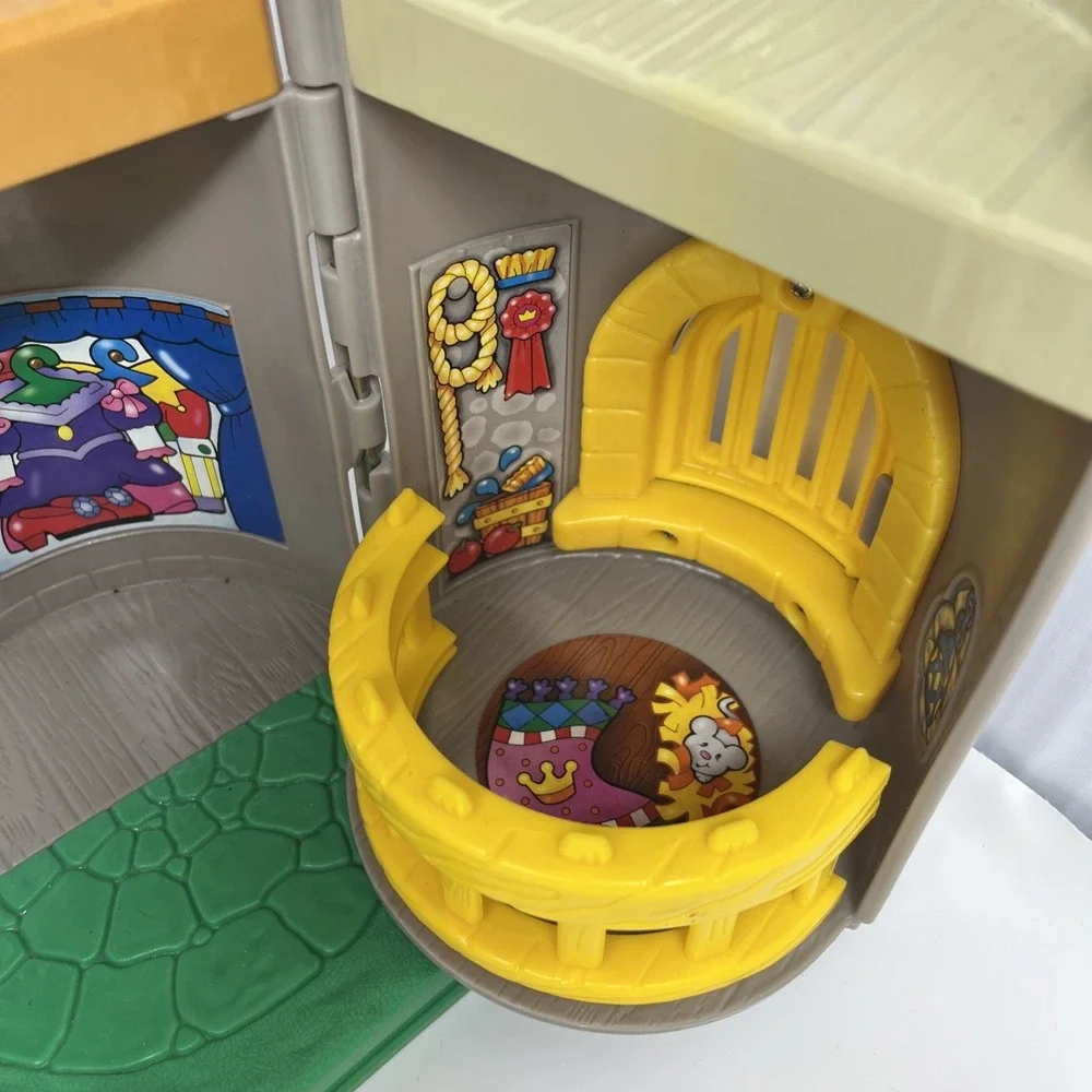 Fisher-Price Little People LiL'Kingdom Castle & Watchful Woodsman Set NO FIGURES